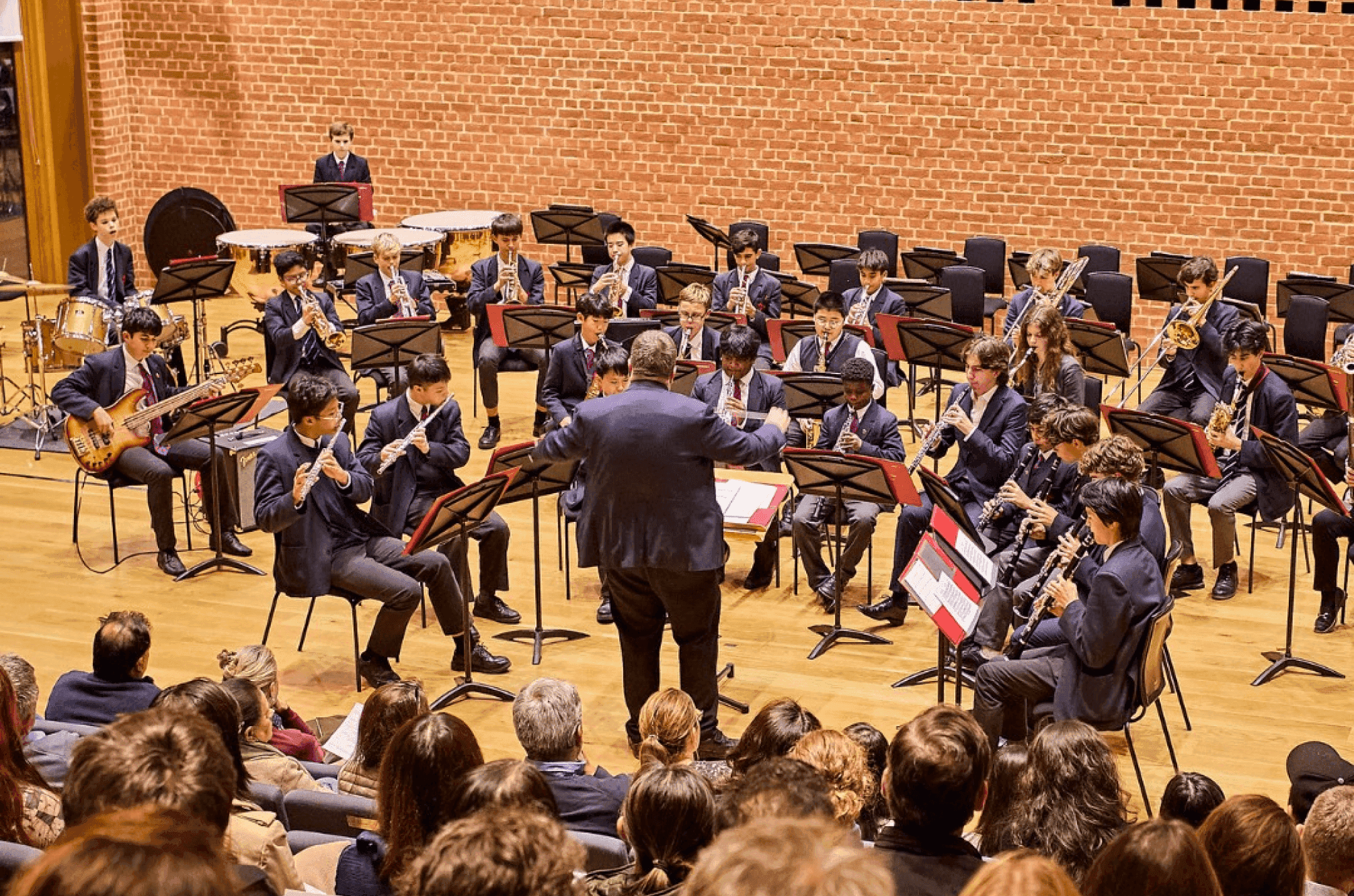 526-1503_KingsCollegeWimbledonOct2016038_1.png